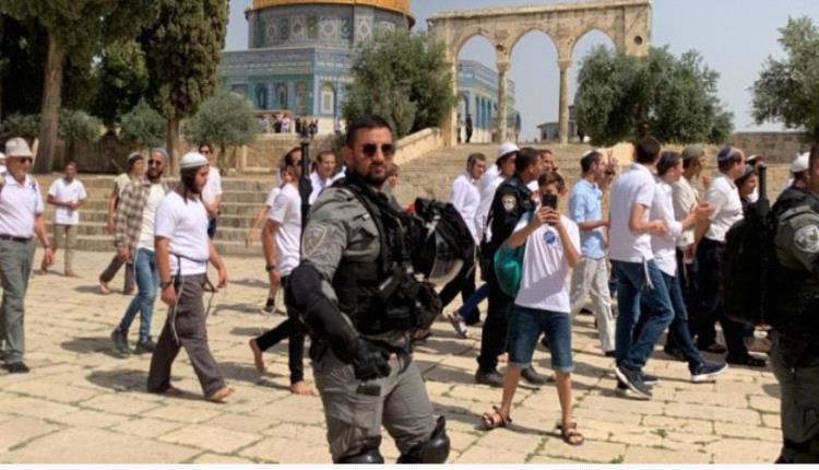 مستوطنون يقتحمون المسجد الأقصى ويؤدون طقوسا تلمودية