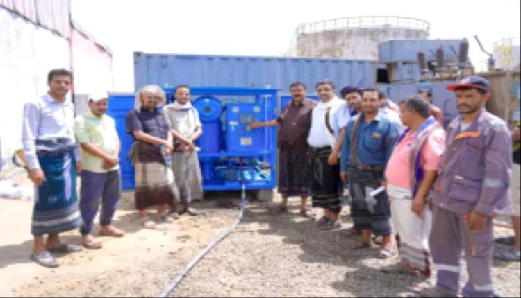 الوكيل الكندي يدشّن جهاز فلترة زيوت محولات كهرباء شبوة

