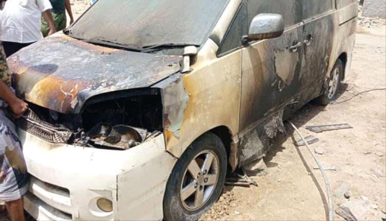 نقابة الصحفيين الجنوبيين بأبين تُدين جريمة إحراق سيارة الإعلامي عادل الحنشي
