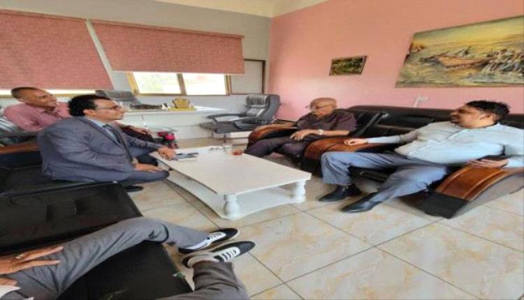 لملس يتكفل بنفقات علاج الموسيقار بن غودل
