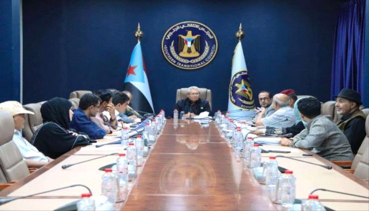 الهيئة السياسية تستعرض المستجدات وتثمّن عودة الرئيس الزبيدي إلى العاصمة عدن
