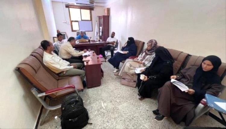 مجلس كلية الإعلام بجامعة عدن يشيد بمشاريع التخرج ويعلن تأسيس ملتقى الخريجين
