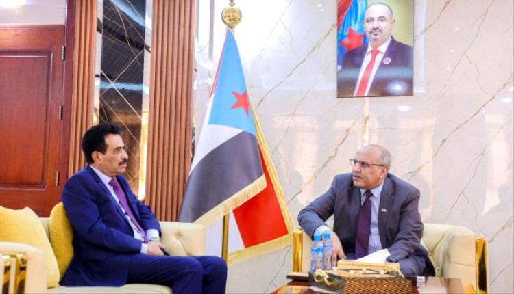 الكثيري يلتقي السفير سالم بلفقيه
