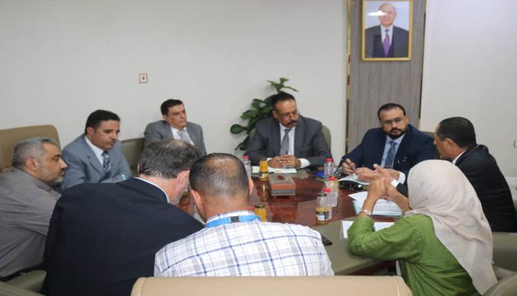 وزير الأشغال يبحث مع البنك الدولي أولويات مشاريع الطرق و #النقل