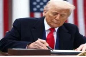 أعضاء الشيوخ الديمقراطيون يحتجون على تسريح 1300 موظف  
