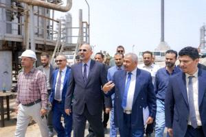 ما أهمية زيارة الرئيس الزُبيدي لشركة مصافي عدن؟