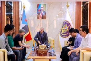 الكثيري يبحث مع منظمة أطباء بلا حدود توسيع تدخلاتها الطبية في محافظات الجنوب
