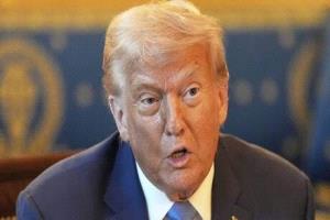 ترامب يصف بوتين بـ"الرجل القوي"