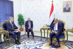 ٨رئيس الوزراء يستقبل في العاصمة عدن المبعوث الأممي الى اليمن
