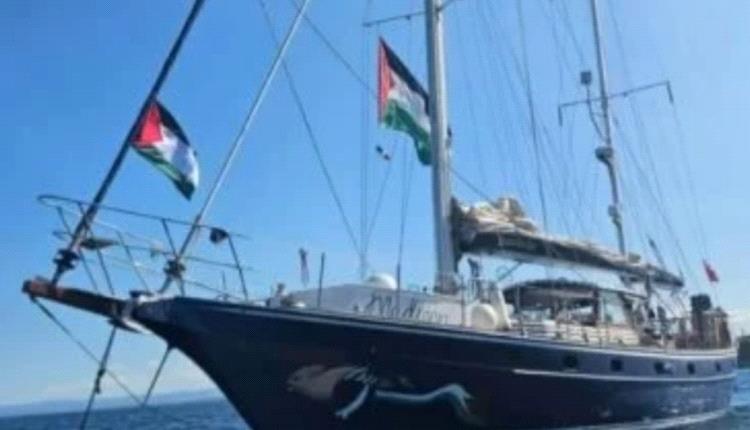 ماكرون يطالب بعودة الفرنسيين ضمن طاقم السفينة "مادلين"