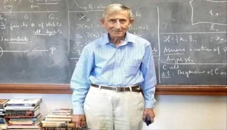 خلف هذه القامة الشاحبة يختبئ أحد أخطر العقول التي مشت على سطح هذا الكوكب..!!