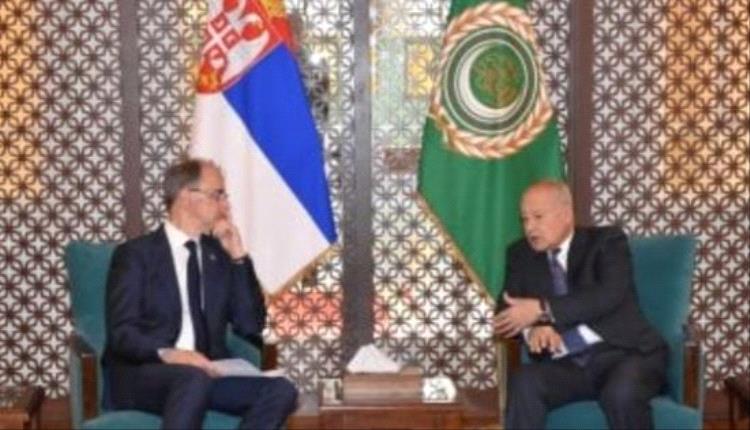 أبو الغيط يلتقى رئيس وزراء صربيا في مقر الجامعة العربية