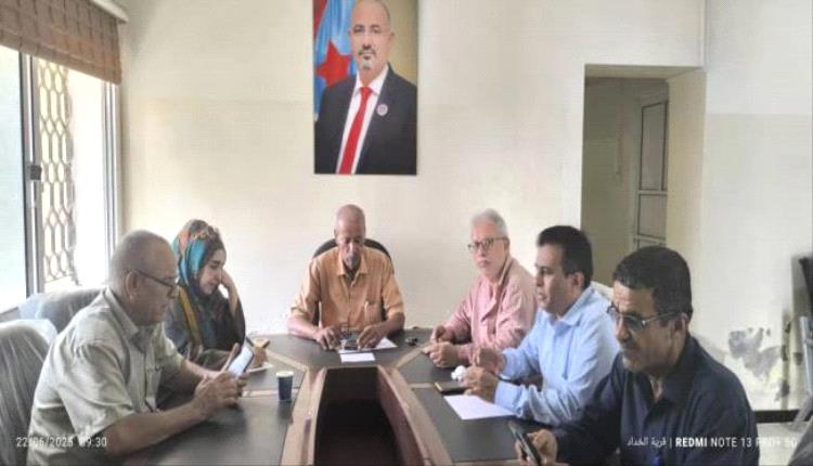 نقابة الصحفيين الجنوبيين بعدن تعقد اجتماعها الدوري وتستعرض خططها الإعلامية للفترة المقبلة
