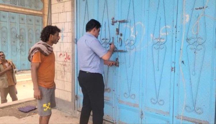 استمرار حملة ضبط المحلات المخالفة في المنصورة
..