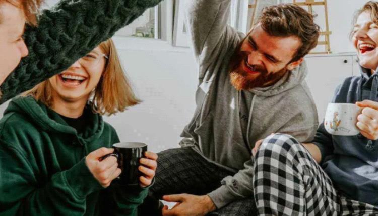 "حس الفكاهة" ليس جينياً .. البيئة تصنع روح الدعابة