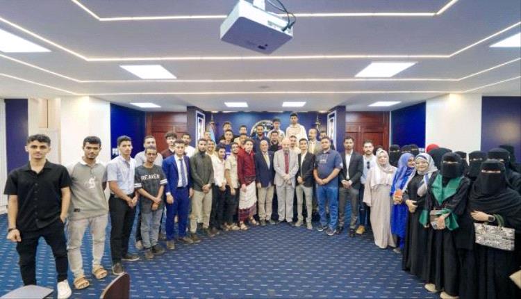 نائب رئيس الجمعية الوطنية يلتقي طلاب جامعات الجنوب بمناسبة اليوم العالمي للعمل البرلماني
