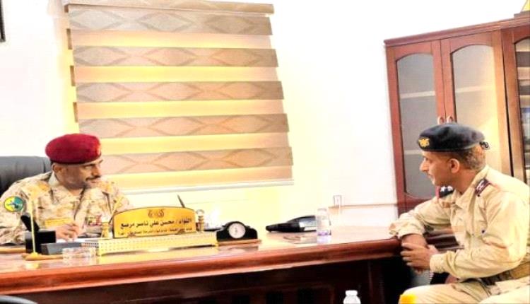 مناقشة تعزيز التعاون والتنسيق العسكري في المهرة
