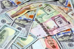 تواصل انهيار العملة في عدن وحضرموت وسط غياب المعالجات 19 يونيو 2025