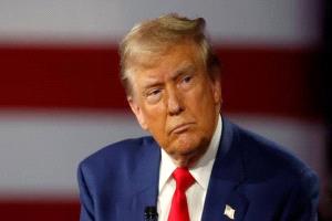 ترامب يهدد بتغيير النظام في إيران