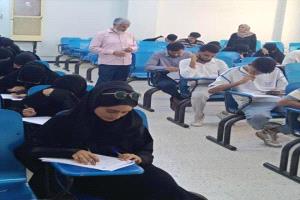 كلية الصيدلة بجامعة عدن تدشّن امتحانات الفصل الثاني
