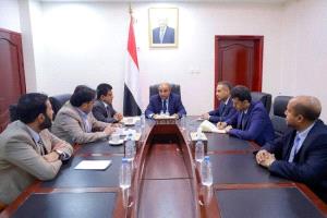 رئيس الوزراء يناقش ملف توفير المحروقات وانتظام الكهرباء