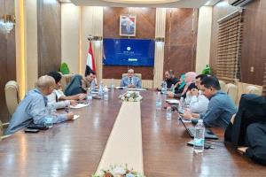 وزير الصحة يترأس اجتماعاً موسعاً للجنة الحدث الطبية