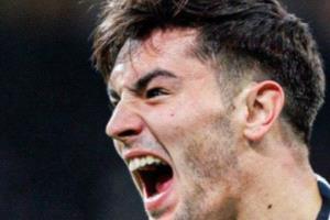 اللاعب ” الجوكر ” في تشكيلة تشابي ألونسو للموسم القادم!