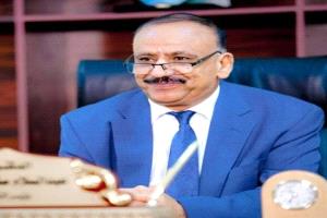 وزير النقل يصدر قرارات تكليف في مطار عدن والطيران المدني
