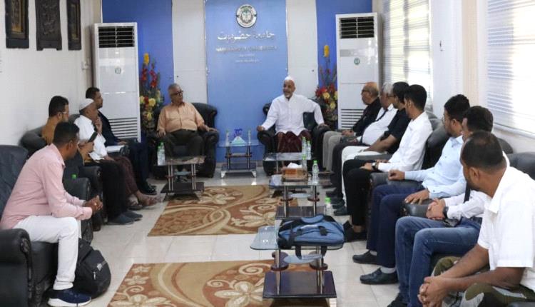جامعة حضرموت توقع مذكرة تفاهم وتعاون مشترك مع برنامج حضرموت للتمويل الأصغر 