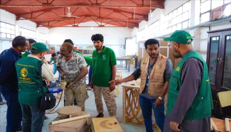 سلمان للإغاثة يطلع على سير مشروع التمكين المهني لتحسين سبل العيش بمحافظة لحج
