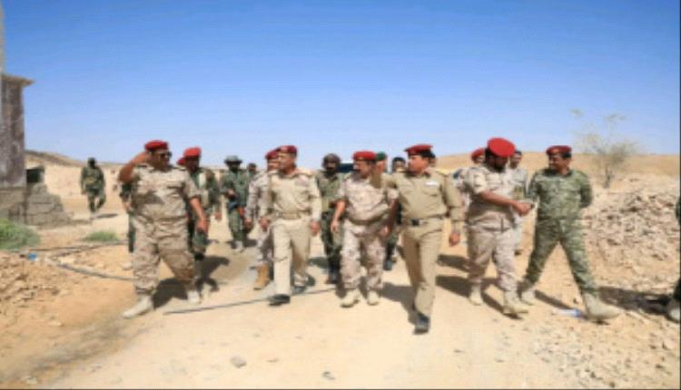 قائد المنطقة العسكرية الثانية يطلع على الجاهزية القتالية للواء "شبام" بدوعن