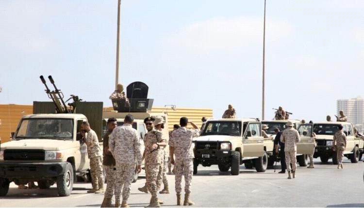 الدعوة لضبط النفس وإعلاء مصالح الشعب.