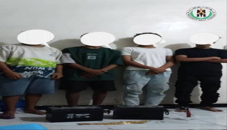 القبض على أفراد عصابة متورطة بجرائم سرقة متعددة
