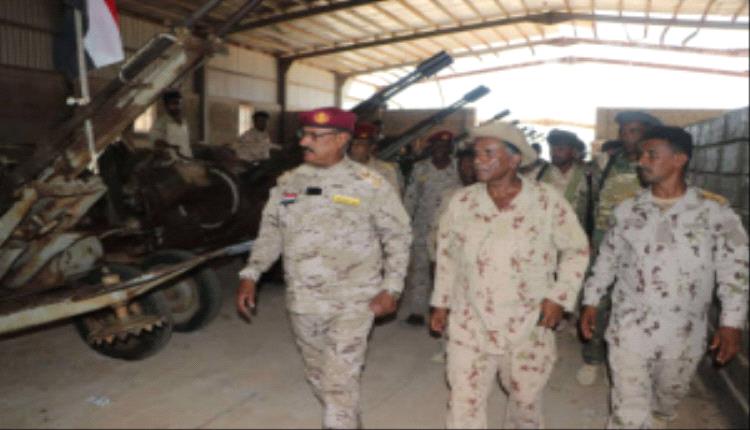 قيادة اللواء الأول مشاة بحري سقطرى تتفقد أعمال صيانة الآليات والأسلحة

