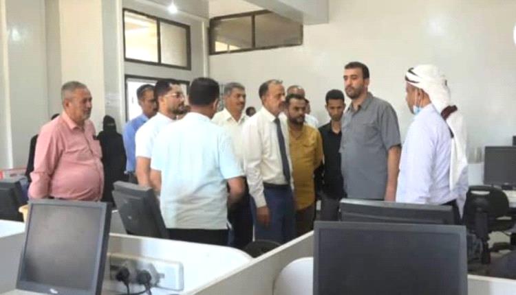 الخلية الإنسانية تباشر تنفيذ مشروعي الطاقة الشمسية ومعمل الحاسوب في فرع جامعة تعز بالتربة