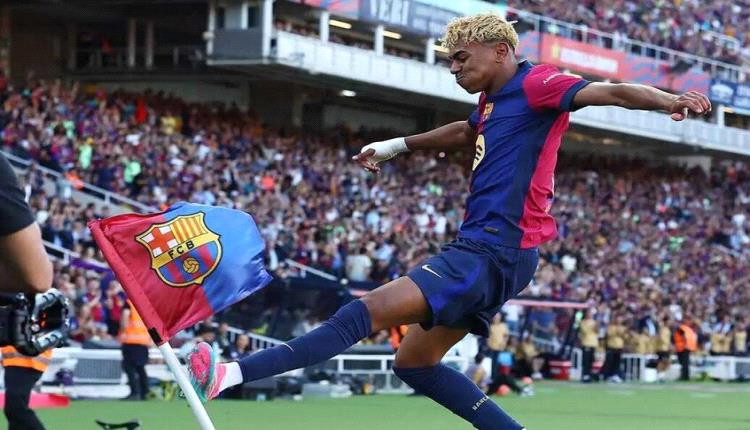 وكيل لامين جمال ينهي الجدل ويحسم موقفه من الاستمرار مع برشلونة