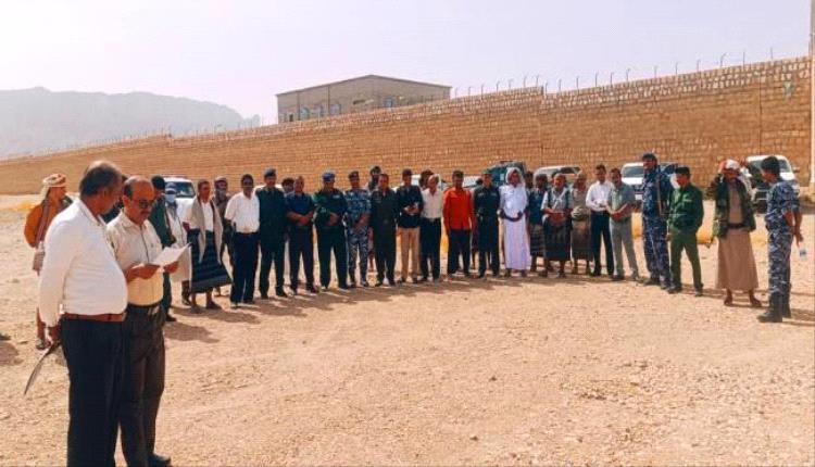 النيابة العامة بمحافظة شبوة تنفذ حكم القصاص الشرعي بحق مدان بجريمة قتل
