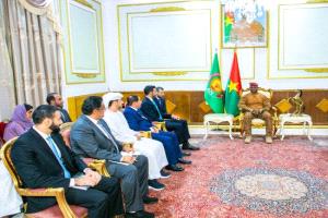 شخبوط بن نهيان يلتقي رئيس المرحلة الانتقالية في بوركينا فاسو