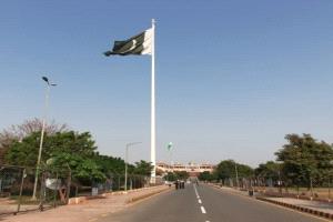 الجيش الهندي يحذر باكستان من انتهاك وقف إطلاق النار
    