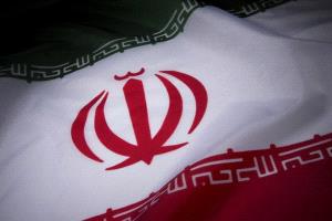 وزير الدفاع الايراني يهدد باستهداف كافة المصالح والقواعد الأمريكية بقوة إذا تعرضت بلاده لاعتداء