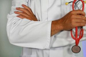 ألمانيا.. رئيس اتحاد الأطباء يحذر من "حالة طوارئ في الرعاية"