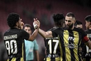بنزيما يوجه رسالة لزملائه في اتحاد جدة قبل حسم لقب الدوري السعودي