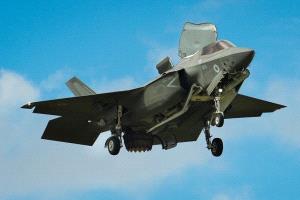 تخطط الولايات المتحدة لإطلاق إنتاج أحدث قنبلة ذرية تكتيكية "B61-13" في يونيو 2025. وستستخدمها مقاتلات "إف-35" الشبحية.