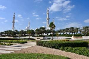 الإمارات تعفي رعايا السودان من غرامات الإقامة.