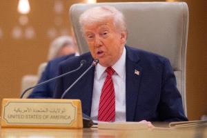 ترامب: إيران تريد التجارة مع الولايات المتحدة