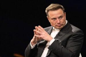 ماسك يلمّح لإمكانية دمج إكس إيه آي مع تسلا بموافقة المساهمين