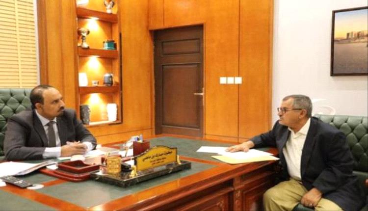 محافظ حضرموت يشيد بجهود صندوق الرعاية الاجتماعية في دعم الأسر وتحسين الخدمات المجتمعية
