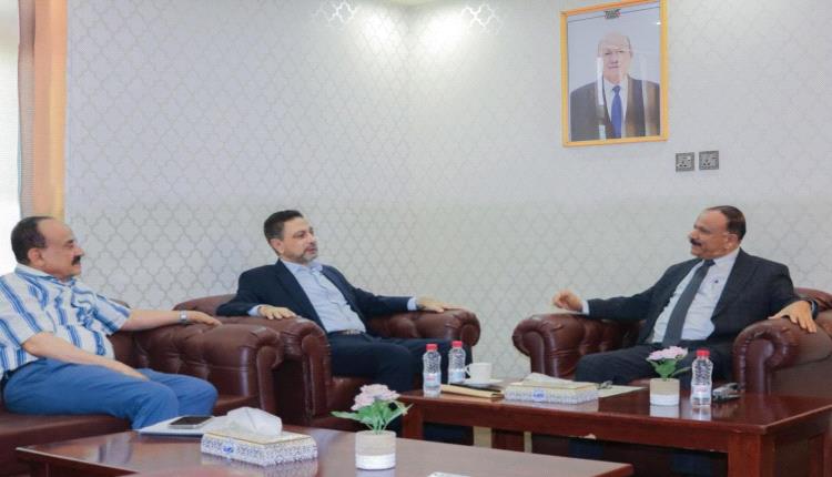 
وزير النقل يوجه بتشكيل لجنة لمعرفة ملابسات حادث العرقوب واتخاذ الإجراءات اللازمة