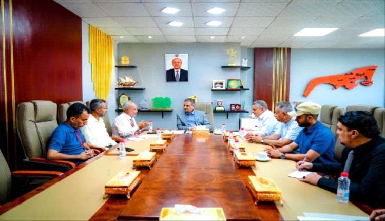 المحافظ لملس يطّلع على التحضيرات الجارية لفعاليات مهرجان عدن للشعوب والتراث
