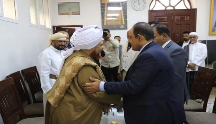 محافظ حضرموت يزور الحبيب عمر بن حفيظ